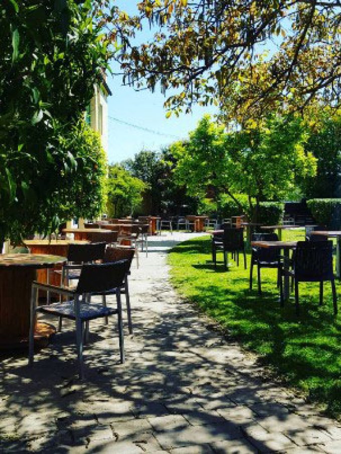 restaurant castell de besalu 4